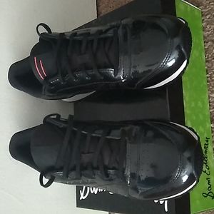 Reebox Black& White Patent Leather Women Size 8.5